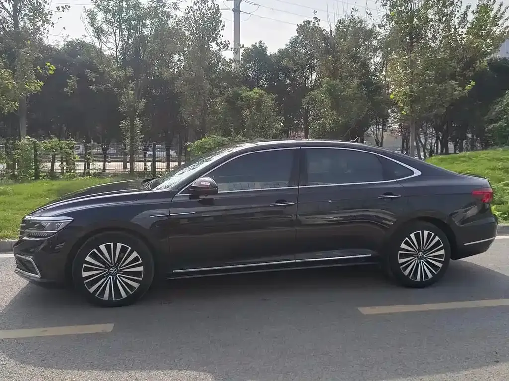 Volkswagen Passat — фото 3
