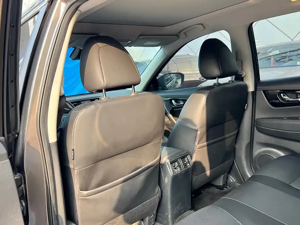 Nissan X-Trail — фото 10