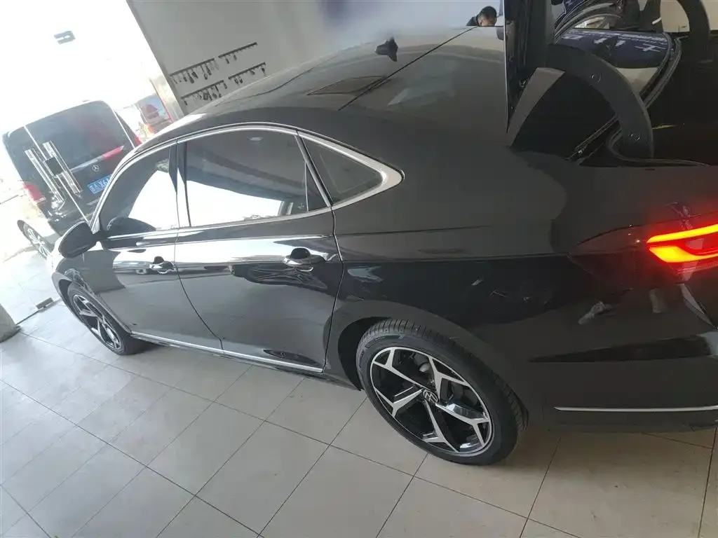 Volkswagen Passat — фото 7