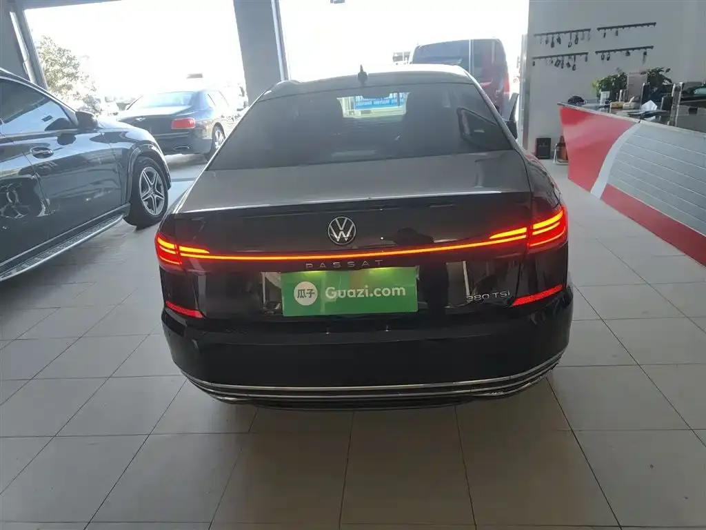 Volkswagen Passat — фото 8