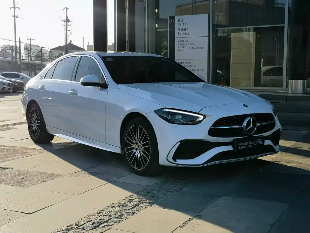 Mercedes-Benz C-Class — фото 1