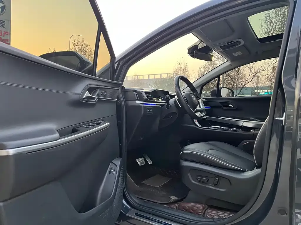 Hyundai Custo — фото 7