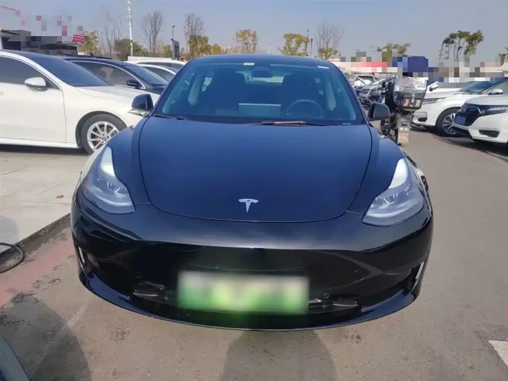 Tesla Model 3 — фото 5