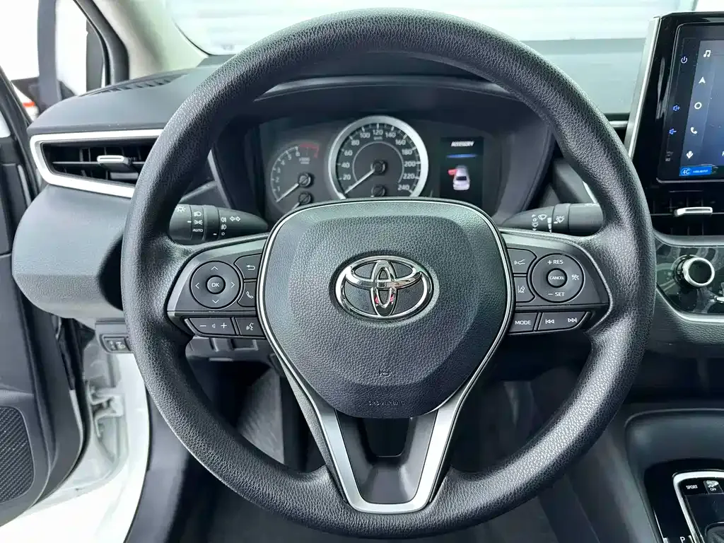 Toyota Corolla — фото 10