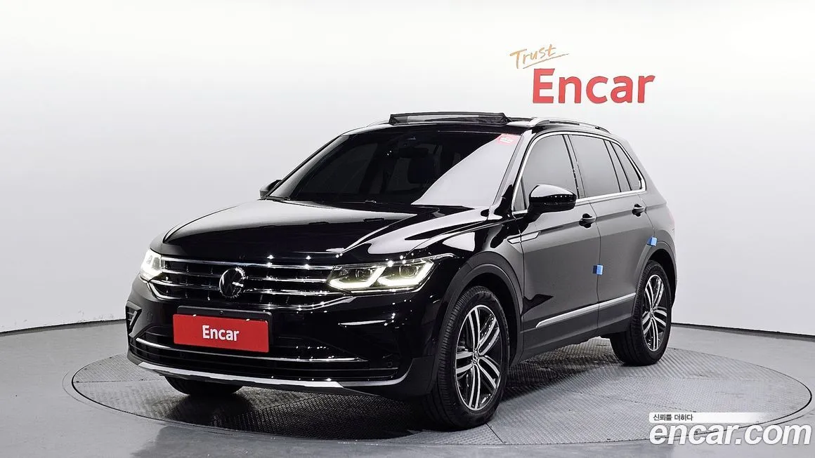 Volkswagen Tiguan — фото 1
