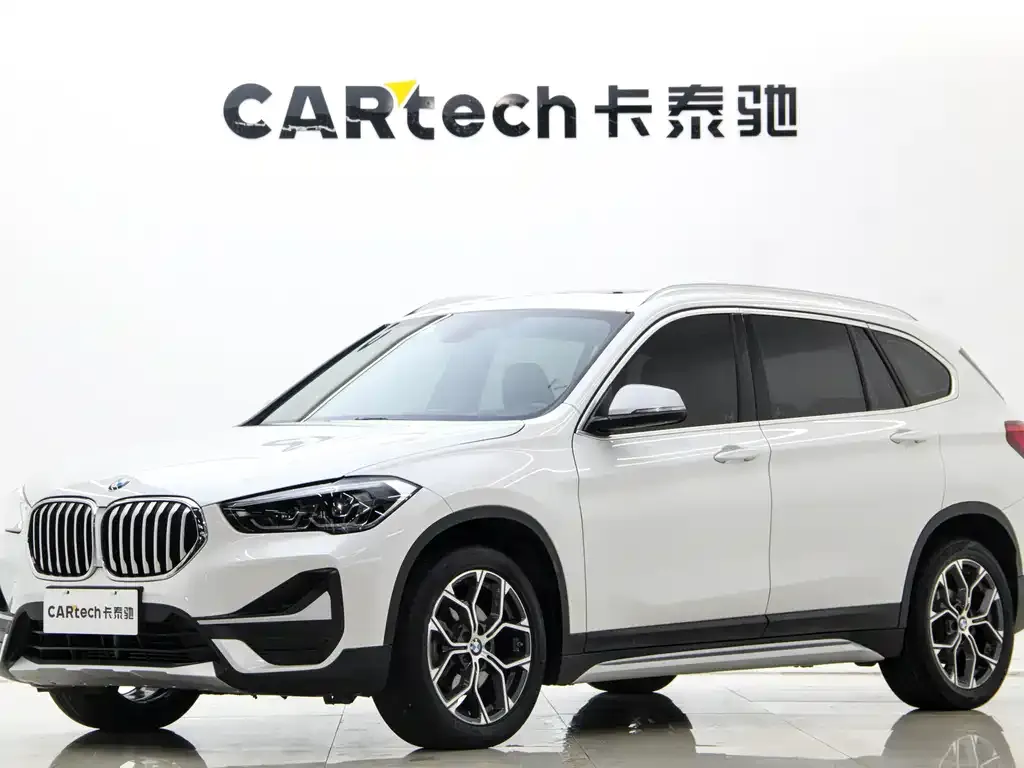 BMW X1 — фото 1