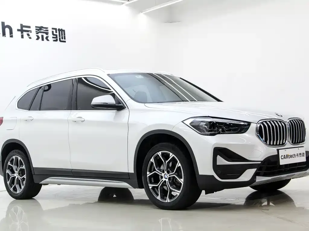 BMW X1 — фото 10