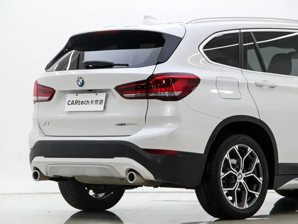 BMW X1 — фото 5