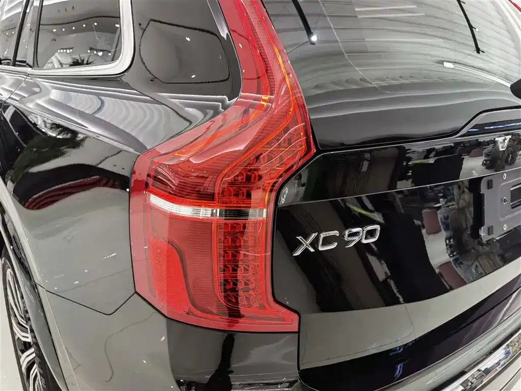 Volvo XC90 — фото 7