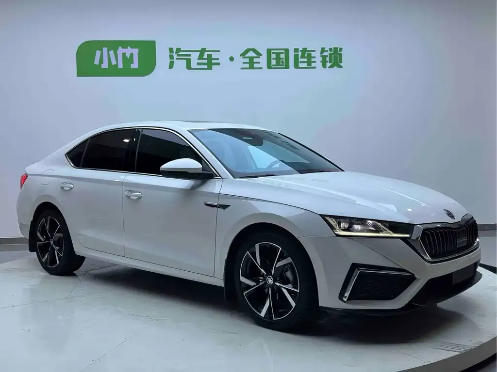 Skoda Octavia — фото 3
