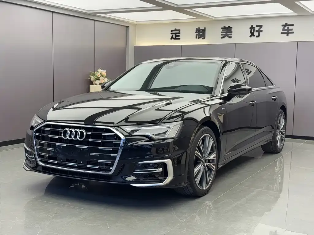 Audi A6L — фото 1