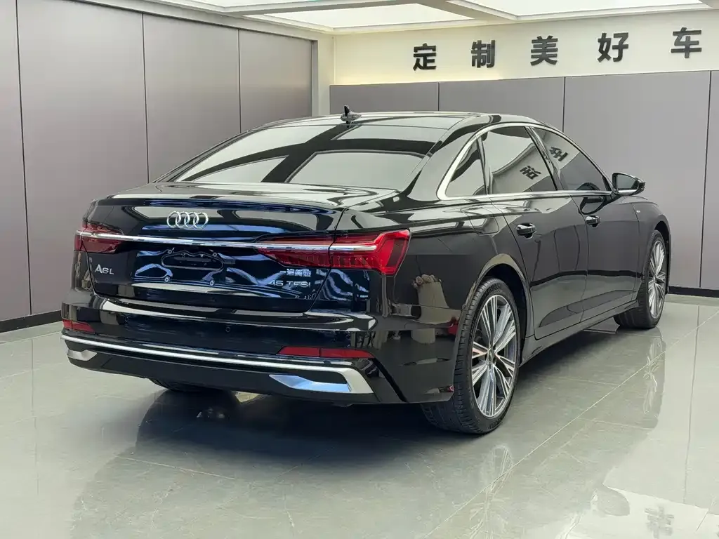 Audi A6L — фото 2