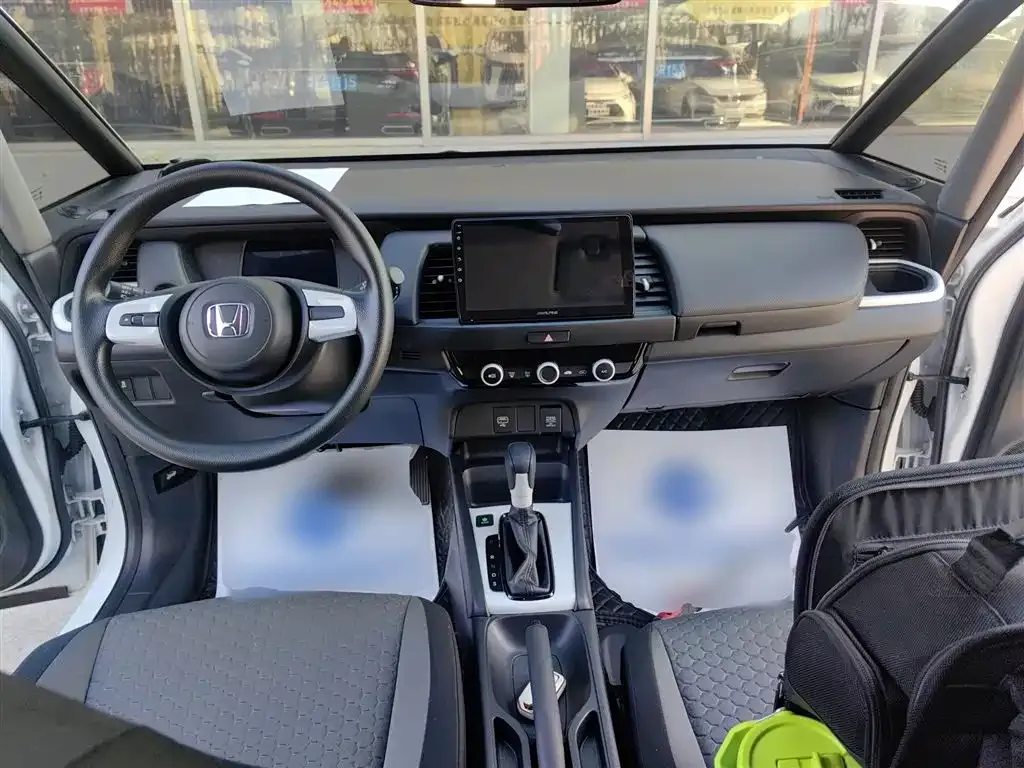 Honda Fit — фото 8