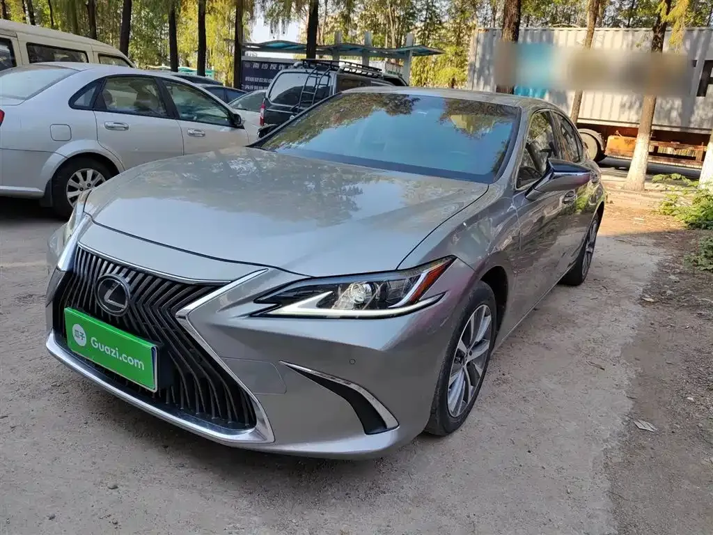 Lexus ES — фото 10