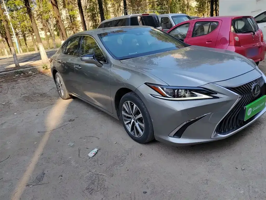 Lexus ES — фото 5
