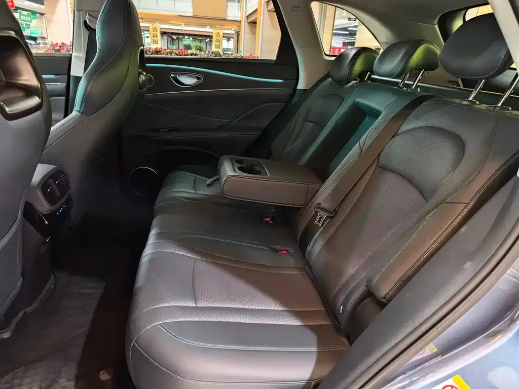BYD Hiace 07 DM-i — фото 7