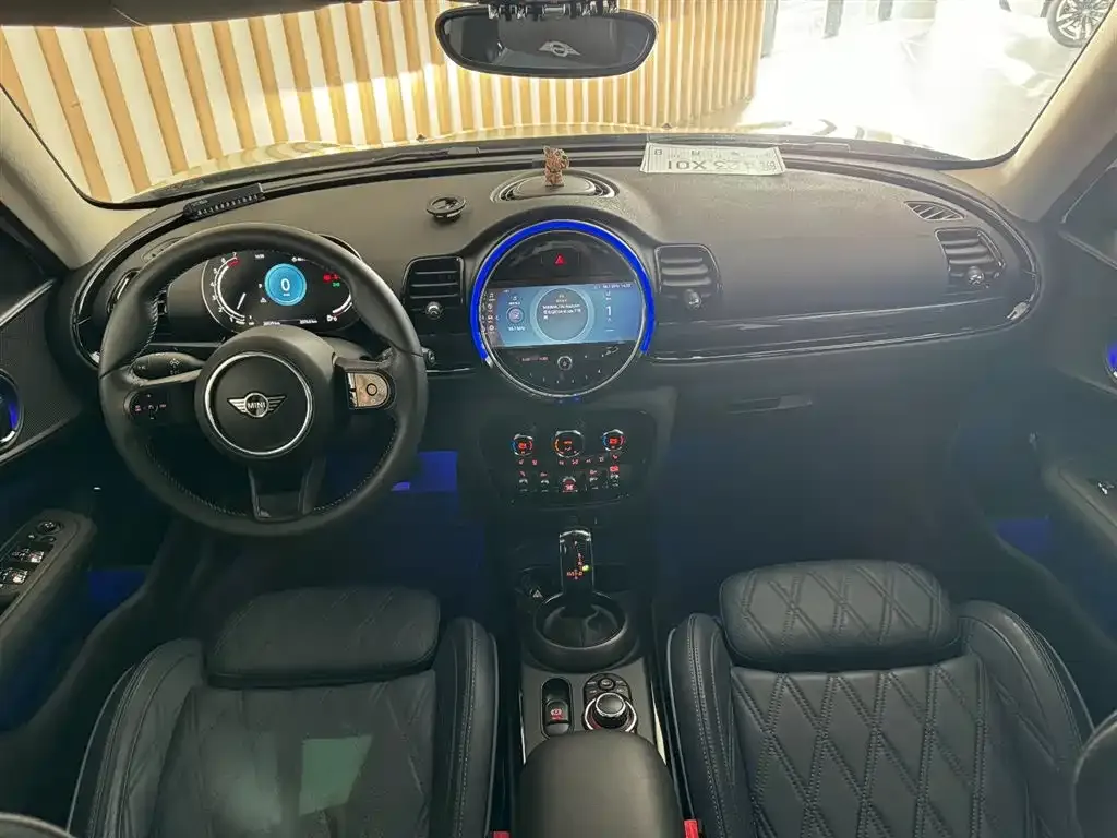 MINI Clubman — фото 6