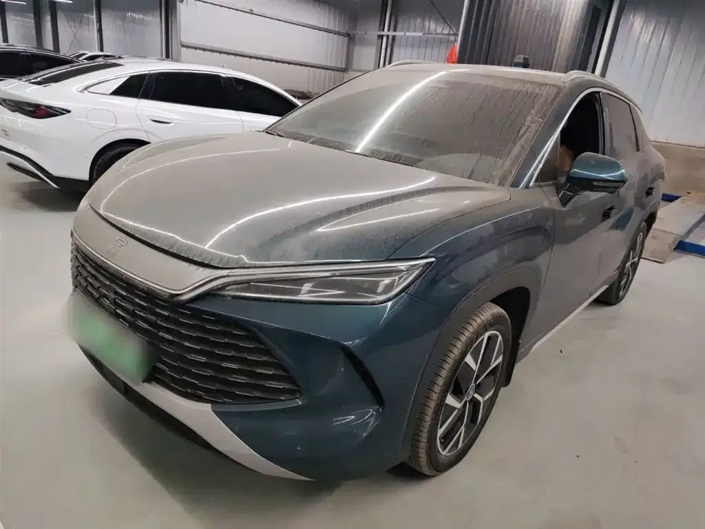 BYD L DM-i — фото 1