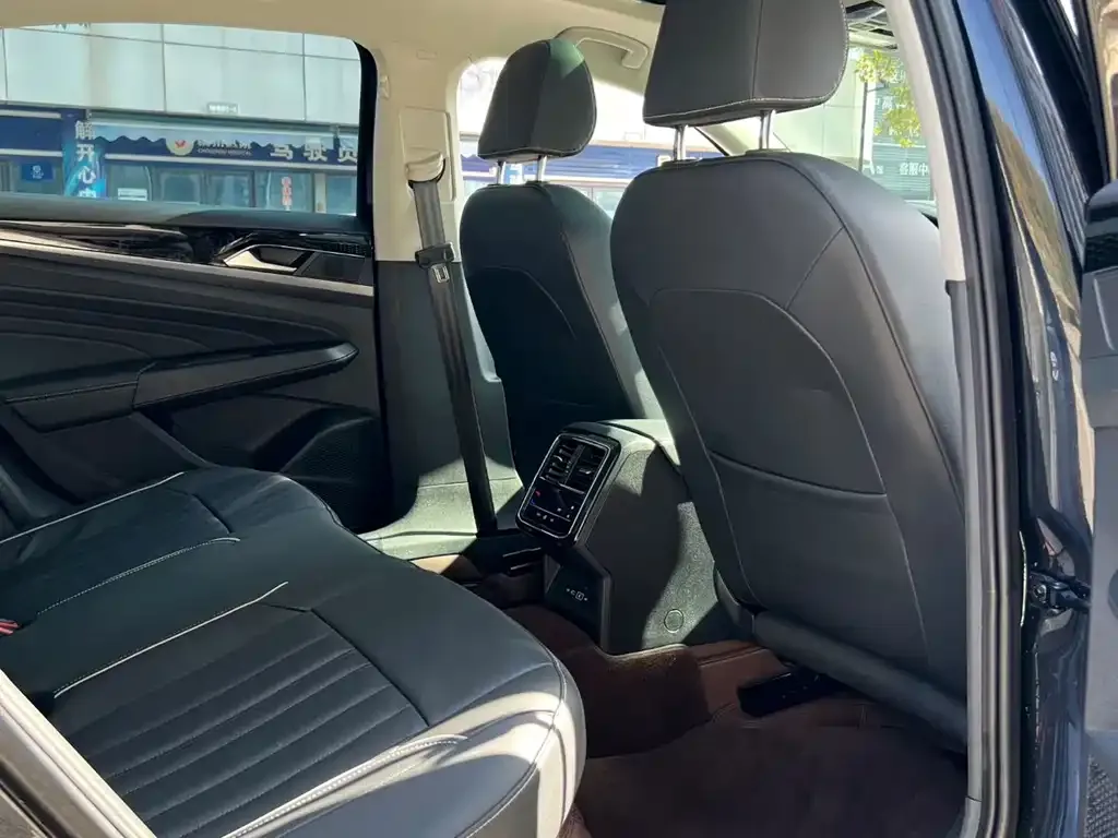 Volkswagen Passat — фото 3