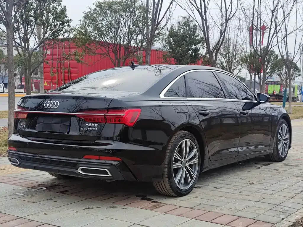 Audi A6L — фото 7