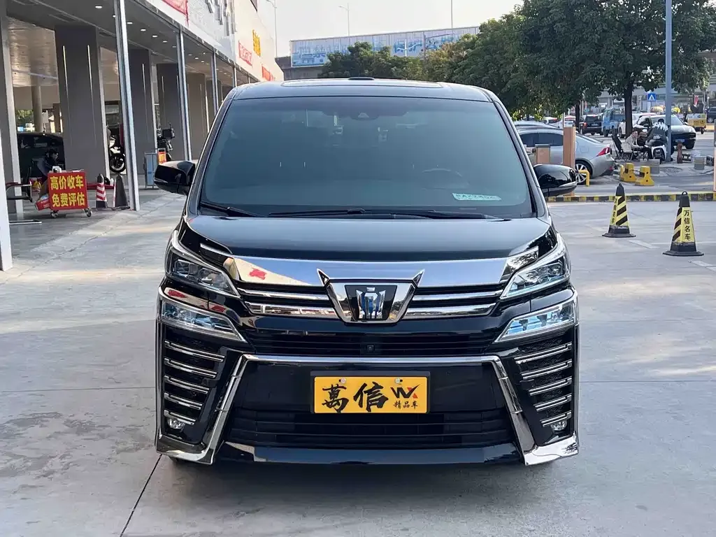 Toyota Vellfire — фото 8