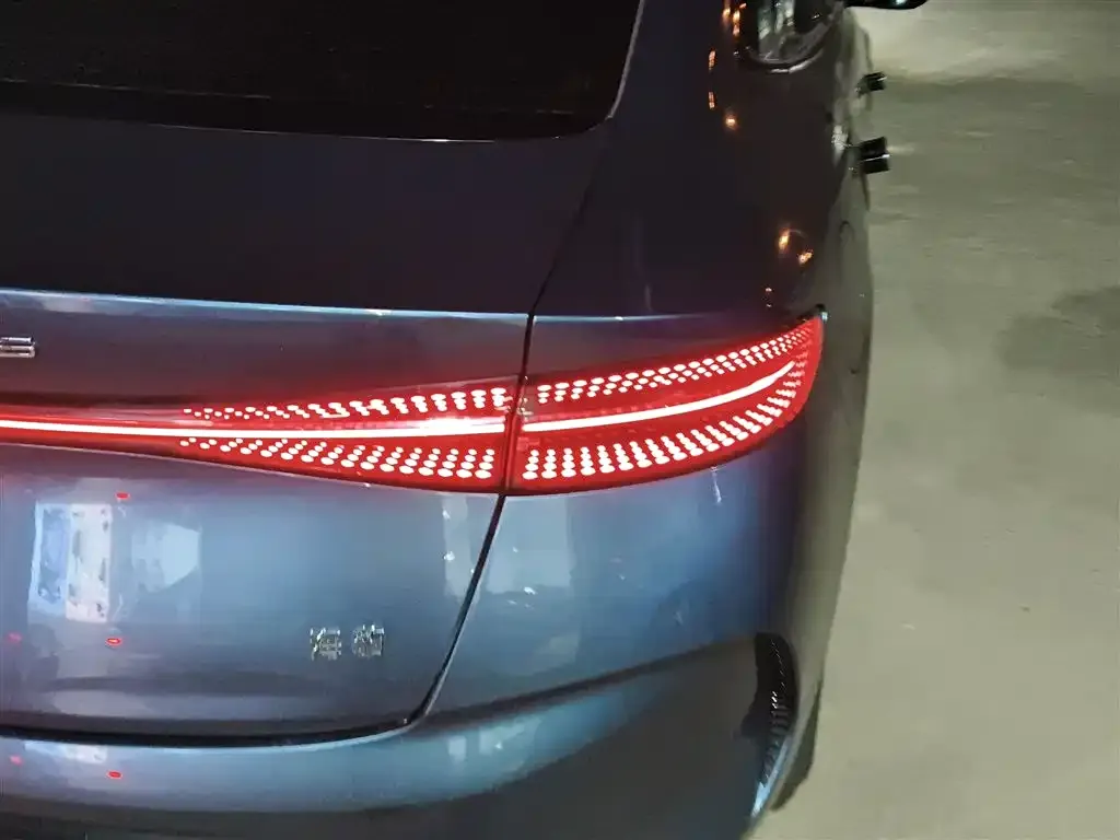 BYD Seal — фото 8