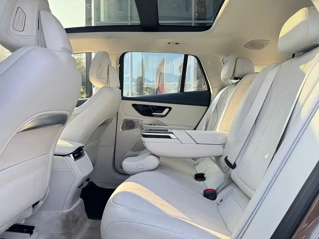 Mercedes-Benz EQE SUV — фото 2
