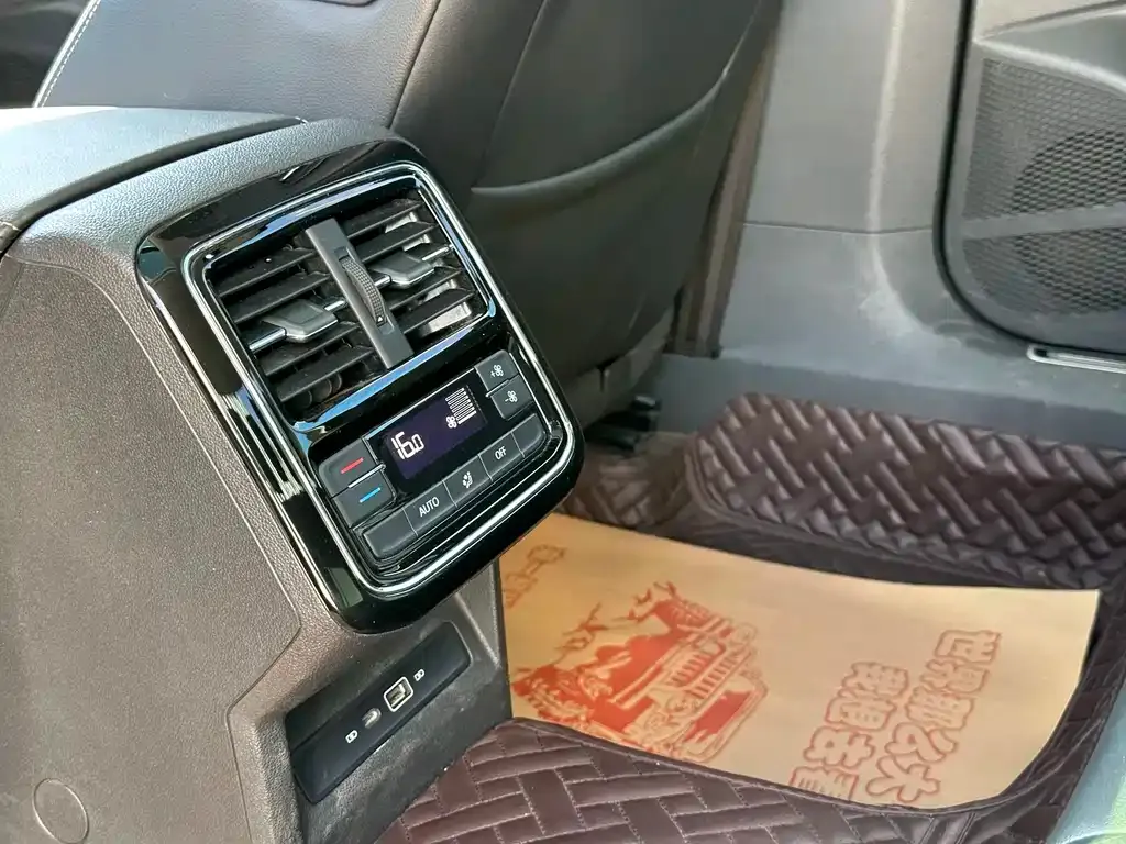 Volkswagen Passat — фото 5