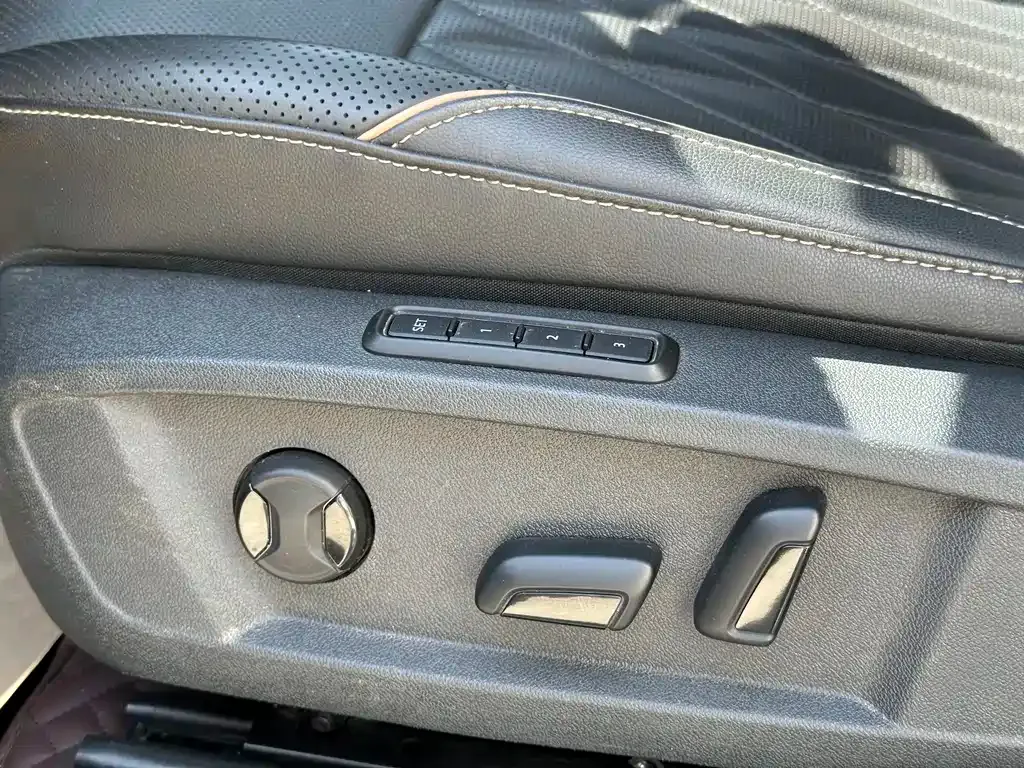 Volkswagen Passat — фото 6