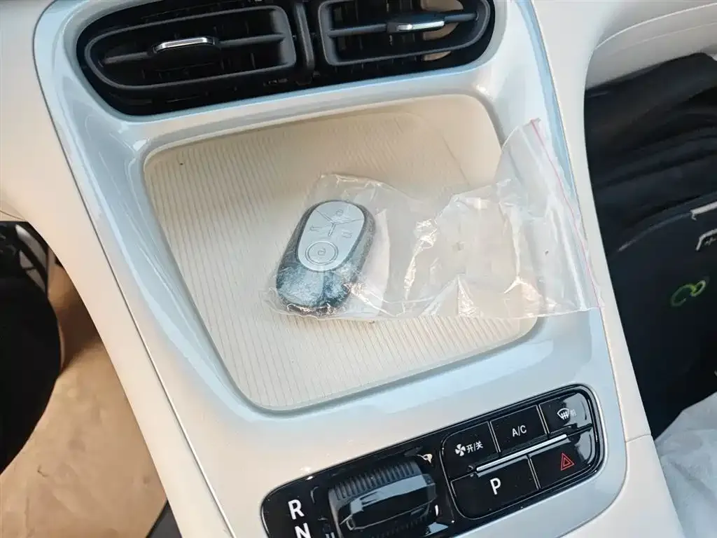 Geely Starburst — фото 9
