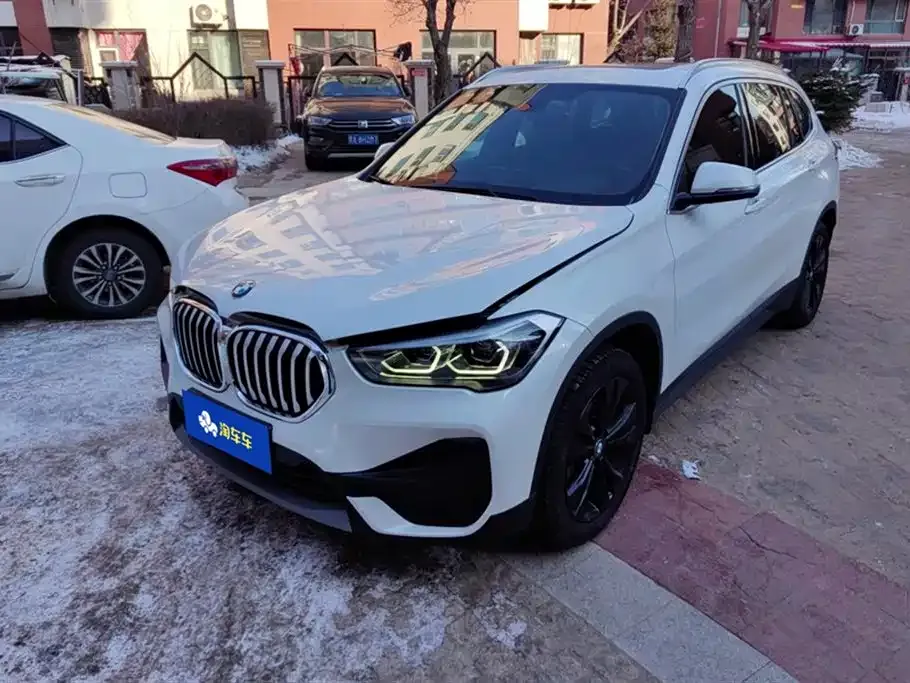 BMW X1 — фото 1
