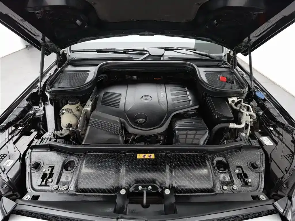 Mercedes-Benz GLS — фото 7