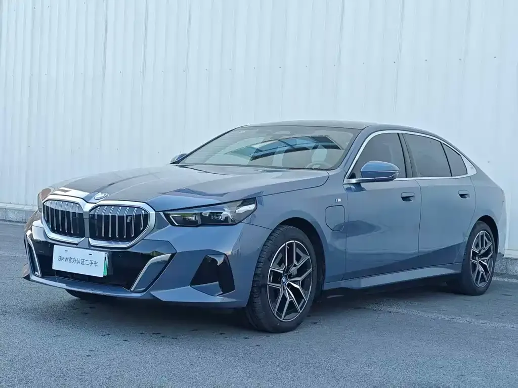 BMW i5 — фото 1