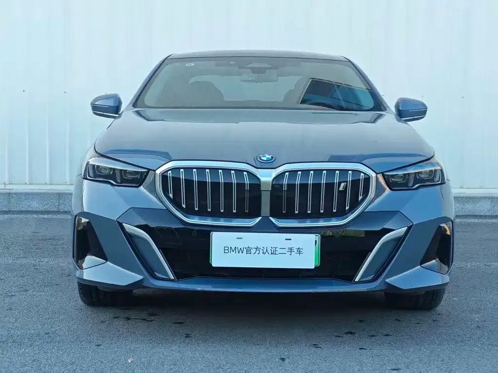 BMW i5 — фото 3
