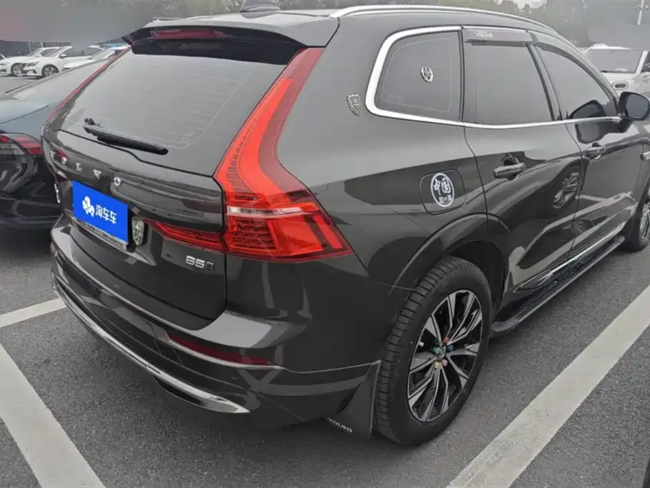 Volvo XC60 — фото 8
