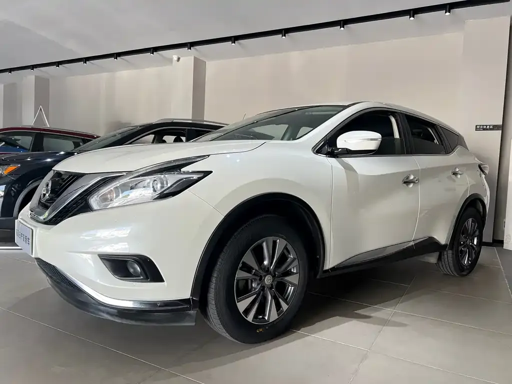 Nissan Murano — фото 1