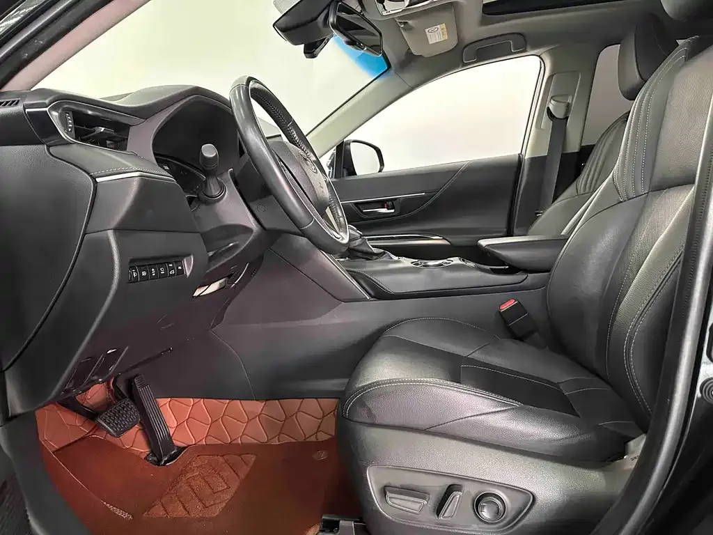 Toyota Harrier — фото 9