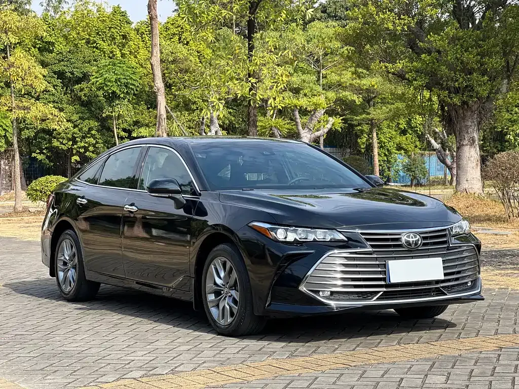 Toyota Avalon — фото 4