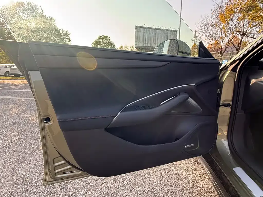 Xiaomi SU7 — фото 9
