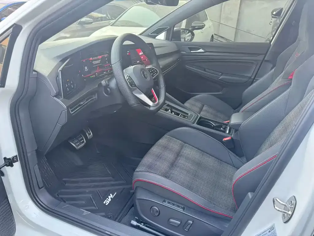Volkswagen Golf GTI — фото 2