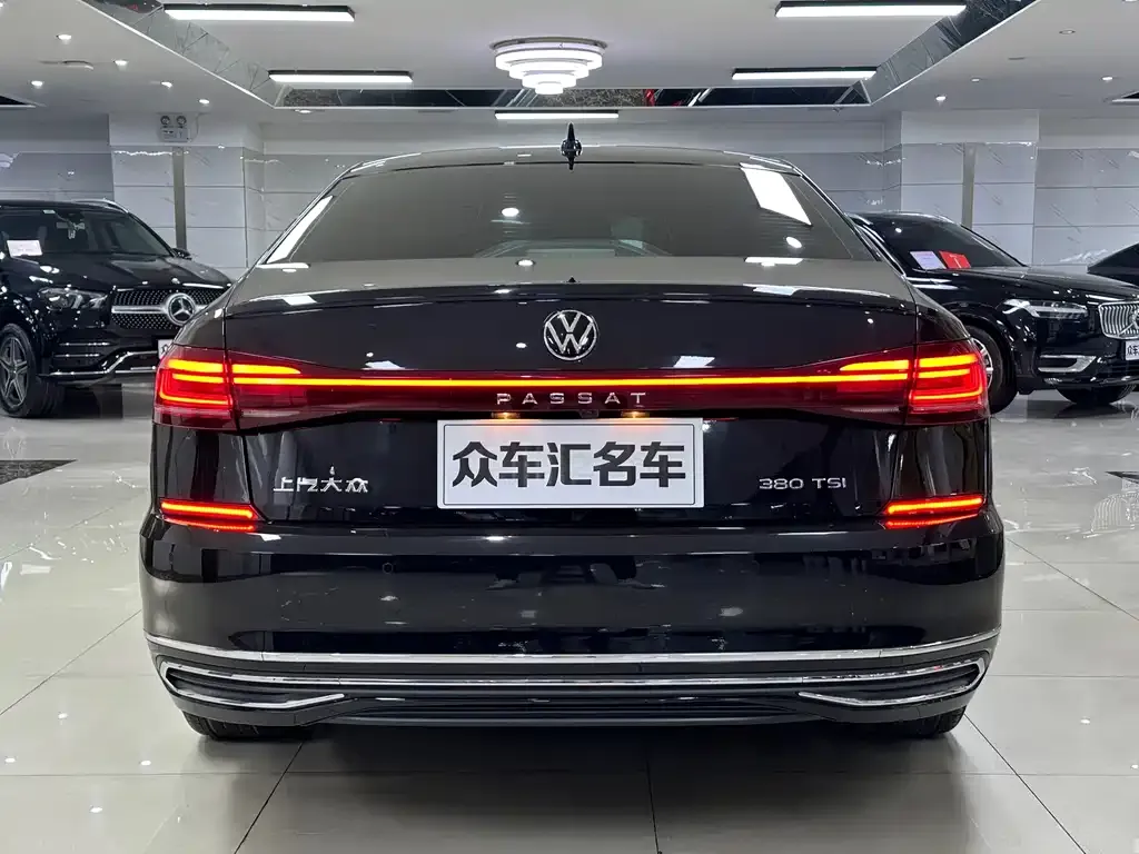 Volkswagen Passat — фото 5