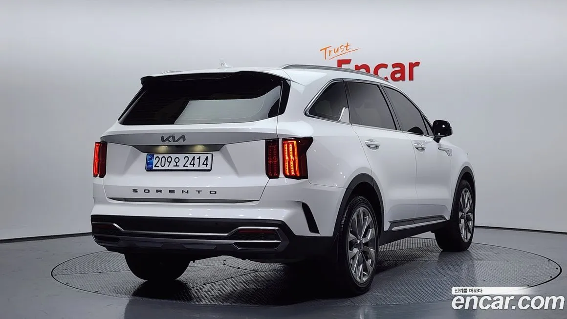 Kia Sorento — фото 5