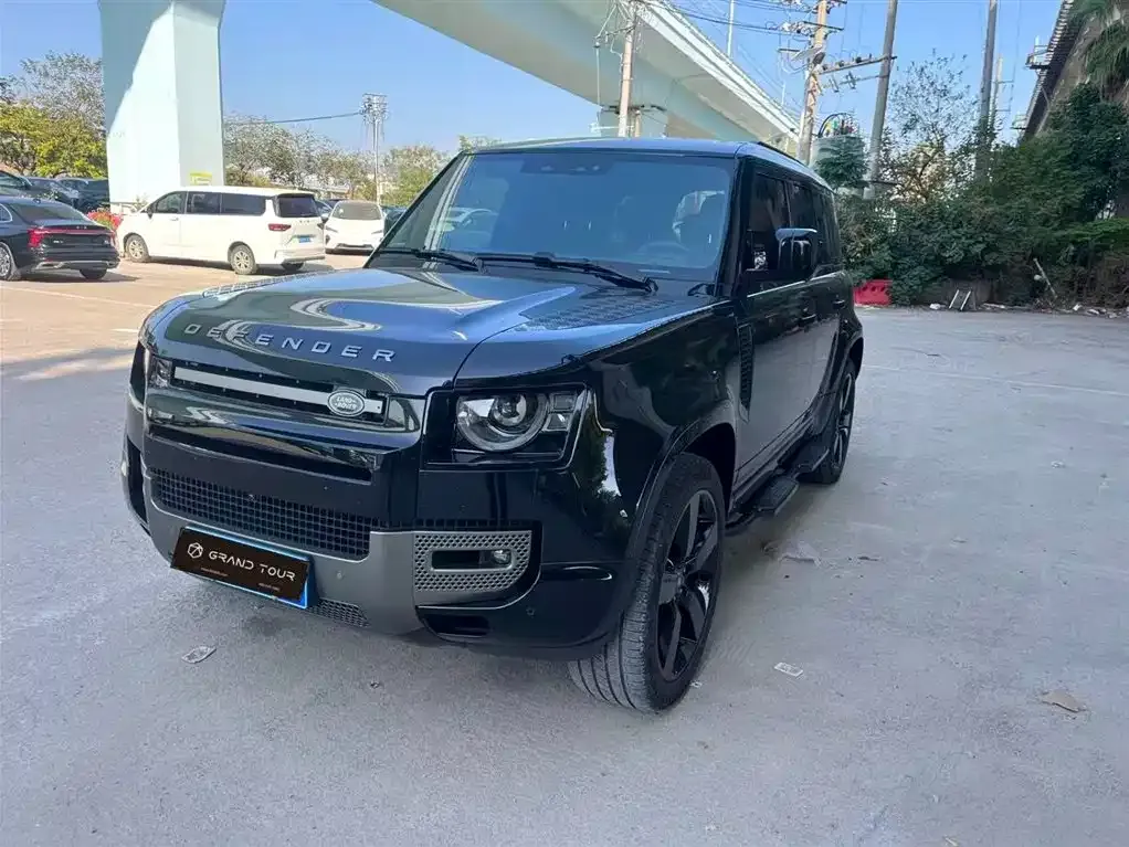 Land Rover Defender — фото 1