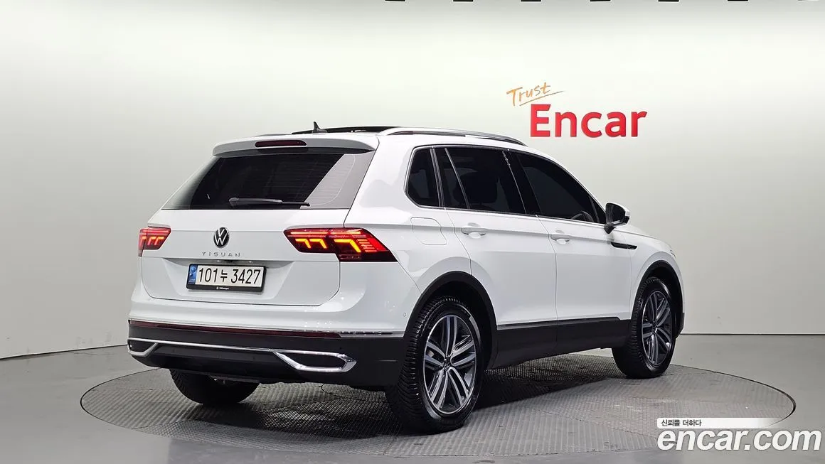 Volkswagen Tiguan — фото 7