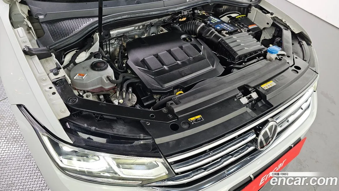 Volkswagen Tiguan — фото 4