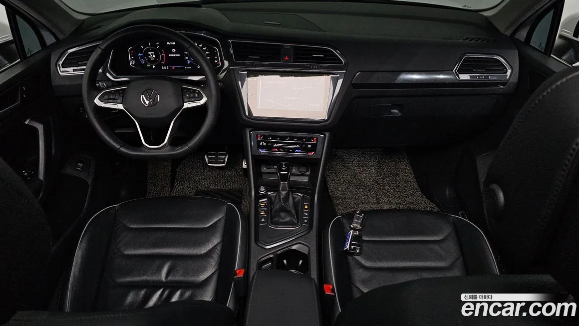 Volkswagen Tiguan — фото 8