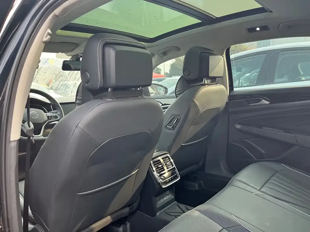 Volkswagen Passat — фото 7