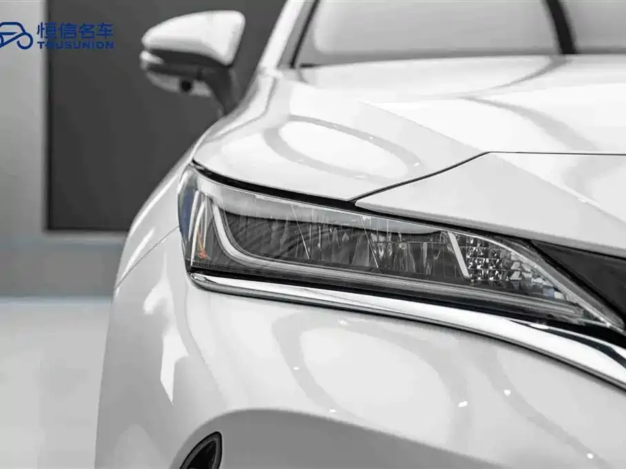 Toyota Harrier — фото 6
