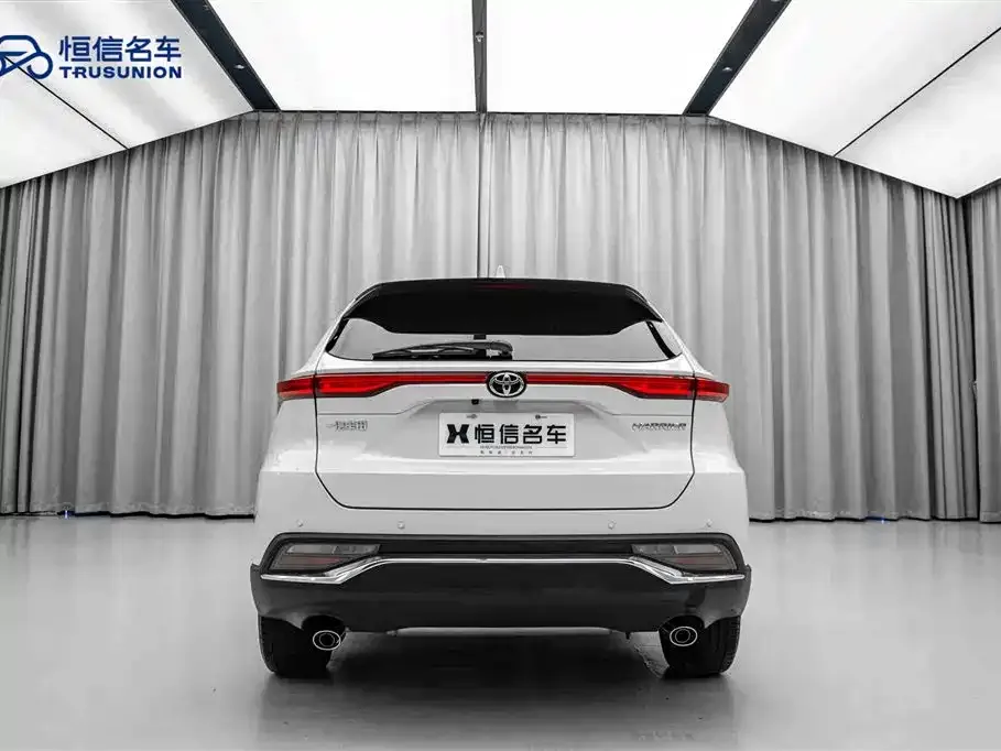 Toyota Harrier — фото 3