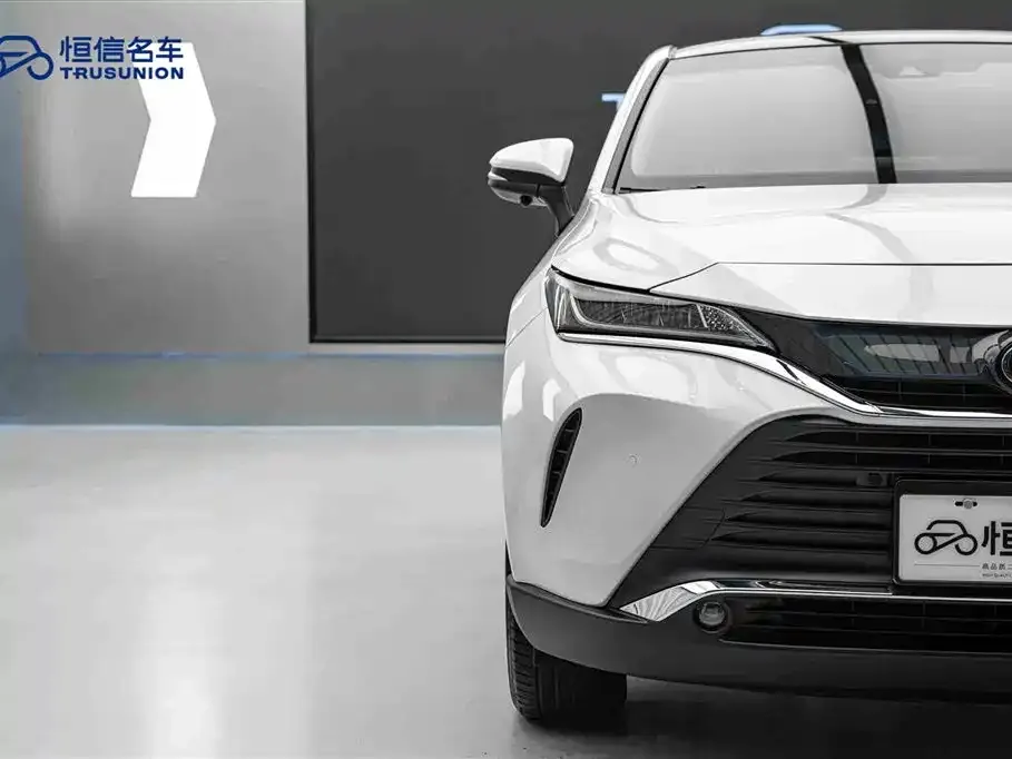Toyota Harrier — фото 2